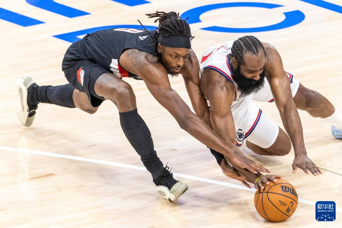 九游网页版登录入口-包含全明星赛倒计时，洛杉矶快船赛前门线救险，细节引发关注，悬念犹存，团队化学反应显著的词条-九游网页版登录入口