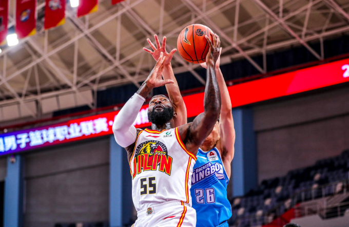 9game sports-包含AC米兰内部会议纪要流出——清晨绝杀压哨；CBA季后赛使命明确；赛程密集仍需轮换的词条-9game sports